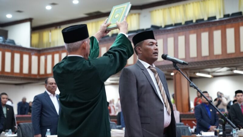 Pelantikan Edy Asaruddin, SE sebagai Anggota DPR Aceh 